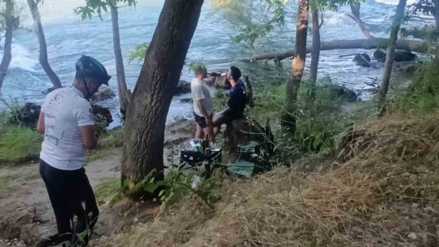 Bisiklet Binme Ve Çevre Temizliği Etkinliği