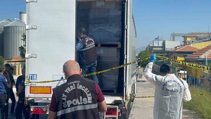 Tır Şoförü Tırın Dorsesinde Ölü Bulundu