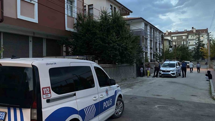 Kocası Tarafından Bıçaklanan Kadın Ağır Yaralandı
