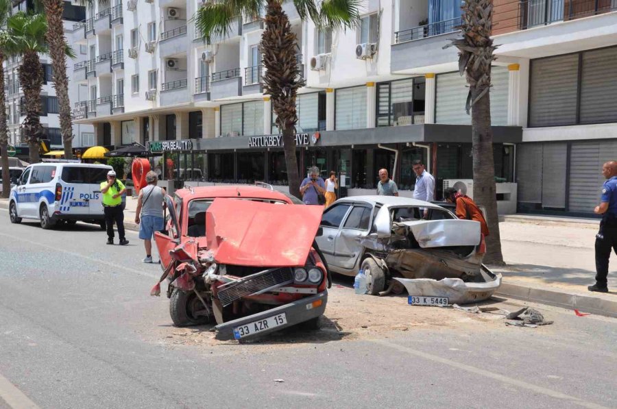 Mersin’de Zincirleme Trafik Kazası: 1 Yaralı