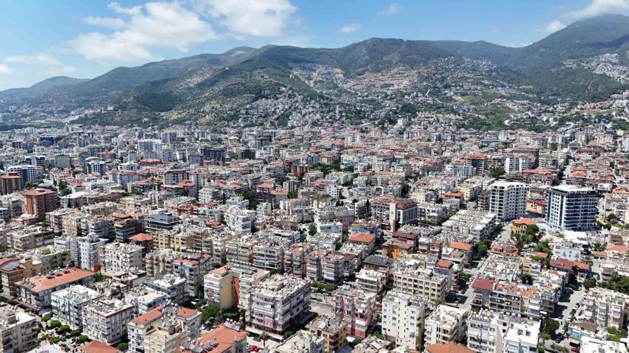 24 İlçede Nüfusuyla İlk Sırada Olan Alanya İlçesinde İl Olma Beklentisi