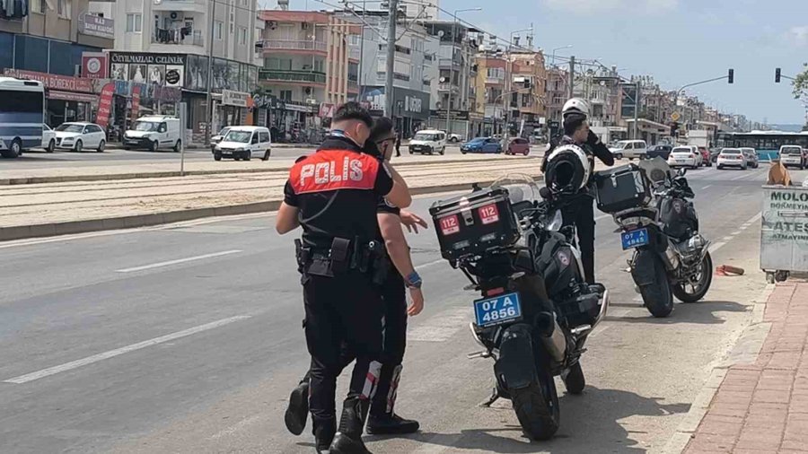 Polisi Görünce Kaçmak İstedi, 34 Dosyadan 23 Yıl Hapis Cezası İle Arandığı Ortaya Çıktı