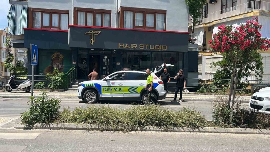 Alanya’da Motosiklet İle Otomobil Çarpıştı: 1 Yaralı