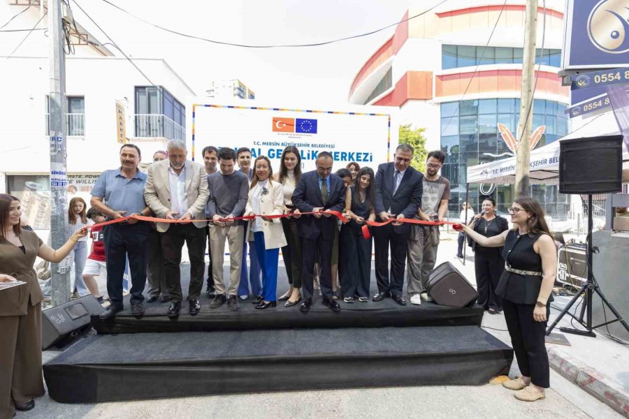 Mersin’de Gençleri Geleceğin Mesleklerine Hazırlayacak Merkez Açıldı