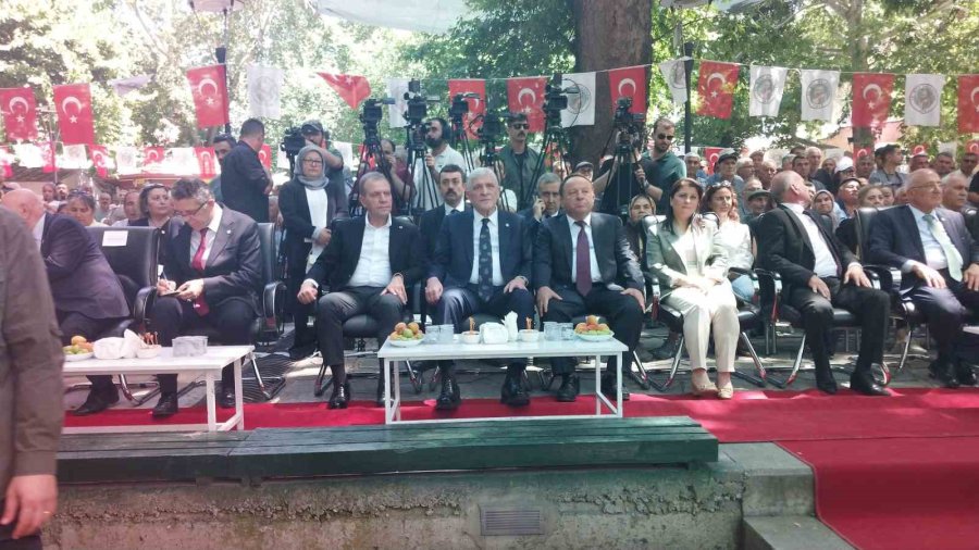 Mut’ta 64. Karacaoğlan Ve Kayısı Festivali Coşkuyla Başladı