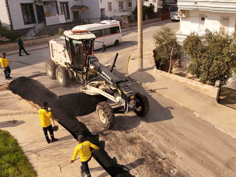 Yıpranan Yollar Yenileniyor, Tarsus’ta Ulaşım Konforu Artıyor