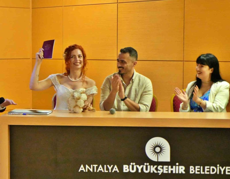 Antalya’da 06.06.2026 Yoğunluğu: 71 Çift Aynı Gün ‘evet’ Dedi
