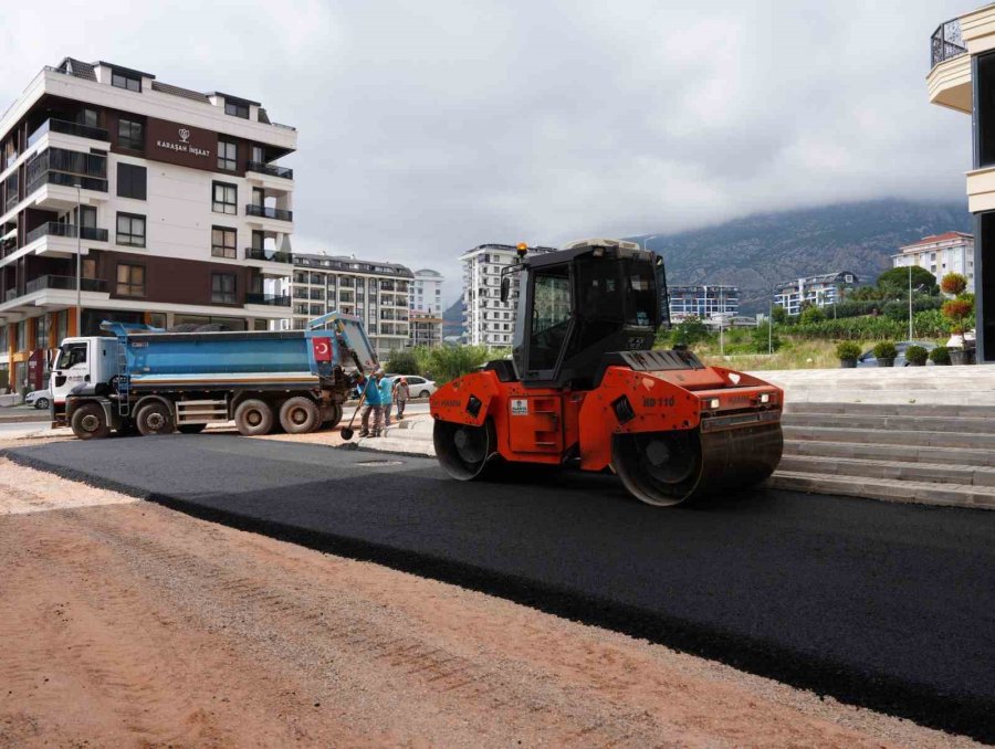 Alanya Belediyesi’nden Sıcak Asfalt Çalışması