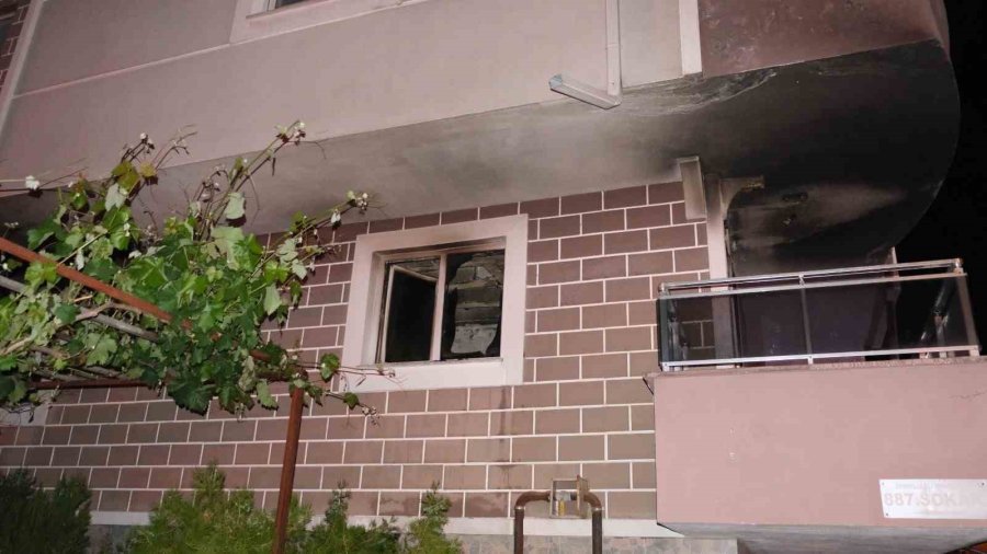 Mutfakta Yaşanan Patlama Sonrası Yangın: 3 Yaralı
