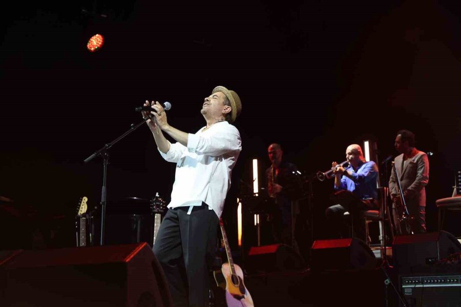 Caz Festivali’nde "kenan Doğulu" Rüzgarı