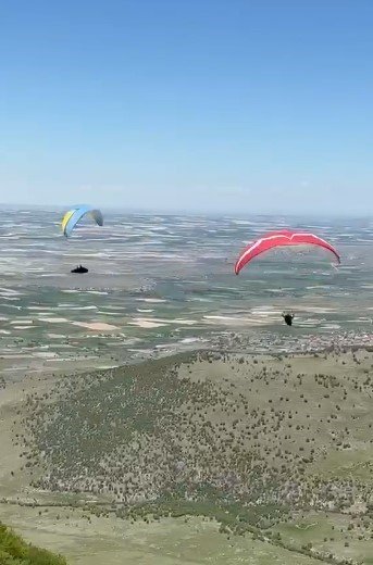 Yamaç Paraşütüyle Karapınar’dan Bor’a Gökyüzünde 112 Kilometrelik Yolculuk