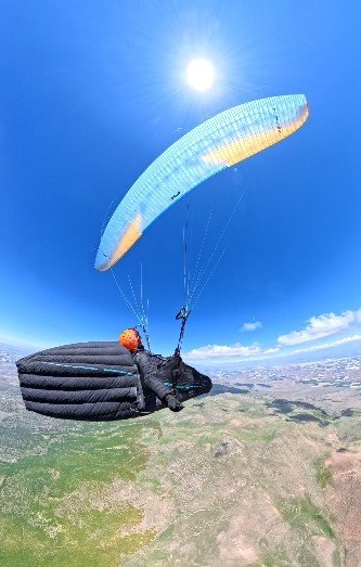 Yamaç Paraşütüyle Karapınar’dan Bor’a Gökyüzünde 112 Kilometrelik Yolculuk