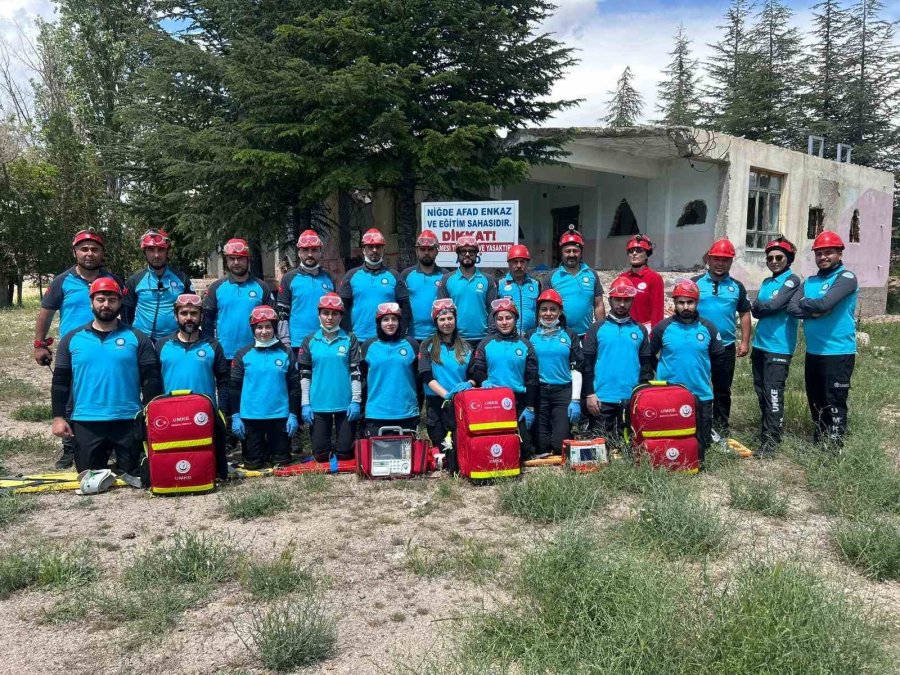 Niğde Umke Personeli Medikal Kurtarma Uygulamaları Eğitimini Tamamladı