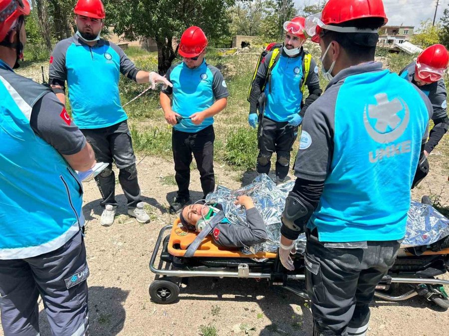 Niğde Umke Personeli Medikal Kurtarma Uygulamaları Eğitimini Tamamladı