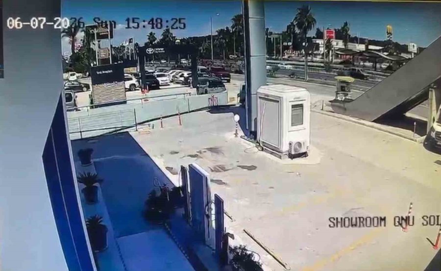 Antalya’da Otokoç Bayiine Silahlı Saldırı