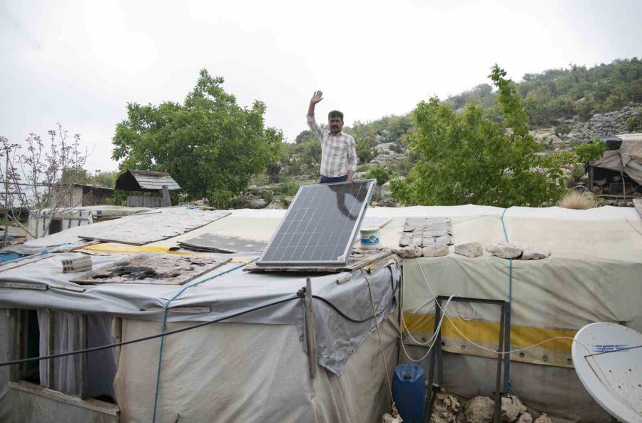 Yörük Çadırları Güneş Enerjisiyle Aydınlanıyor