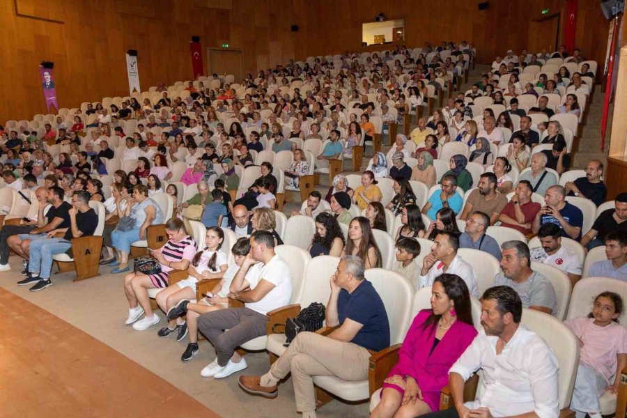 Manavgat Belediyesi Tsm Korosu’ndan Yaz Konseri