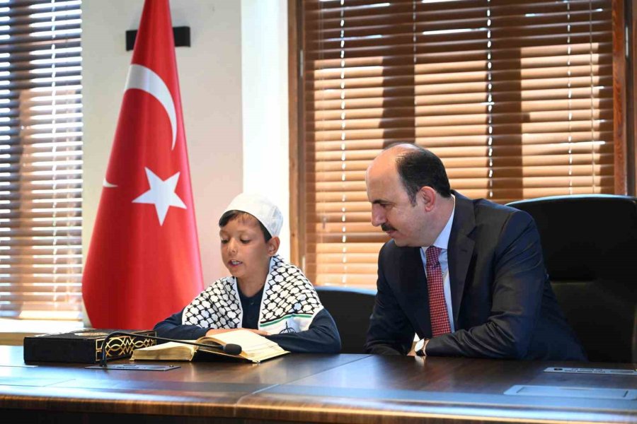 Başkan Altay, Bilgehanelerde Eğitim Alarak Tamamı Hafızlık İmam Hatip Okullarını Kazanan Öğrencilerle Buluştu
