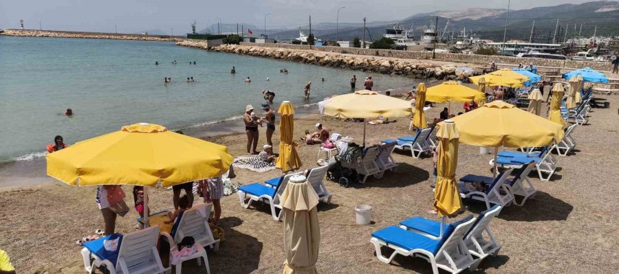 Mersin’de Deniz Sezonu Başladı: Rus Uçuşlarının İptali Bölge Turizmini Etkiledi