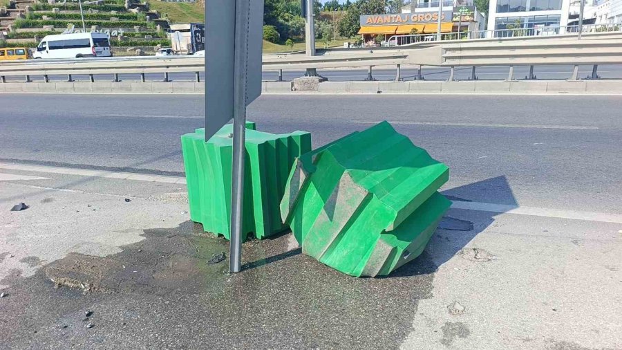 Otomobil İle Motosiklet Çarpıştı:2 Kişi Yaralandı