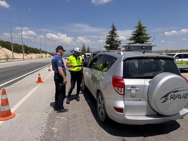 Karaman’da Aranan 15 Kişi Tutuklandı