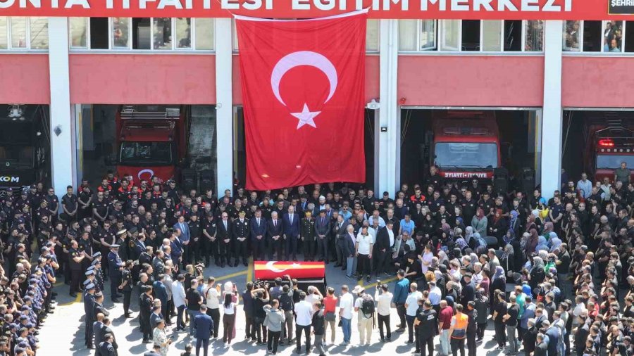 Konya’da Şehit İtfaiye Erine Uğurlama Töreni