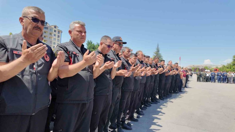 Konya’da Şehit İtfaiye Erine Uğurlama Töreni