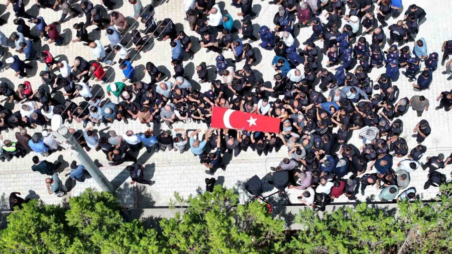 Şehit İtfaiye Eri Mehmet Tekeli Son Yolculuğuna Uğurlandı