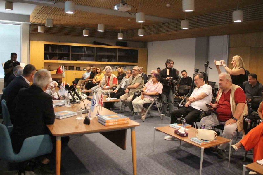 Mersin’de ‘antik Dünyanın Kalbi Limanlar’ Kitabı Tanıtıldı