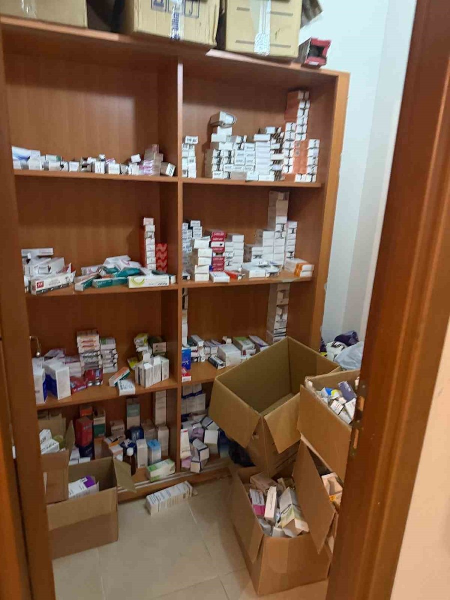 Yabancı Uyruklu Sahte Doktor Yakalandı: Evinden Ultrason Cihazı Bile Çıktı