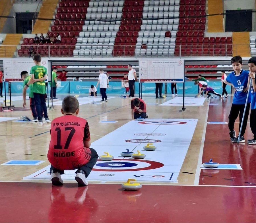 Niğdeli Sporcular Türkiye Şampiyonası’nda Kürsüye Çıktı