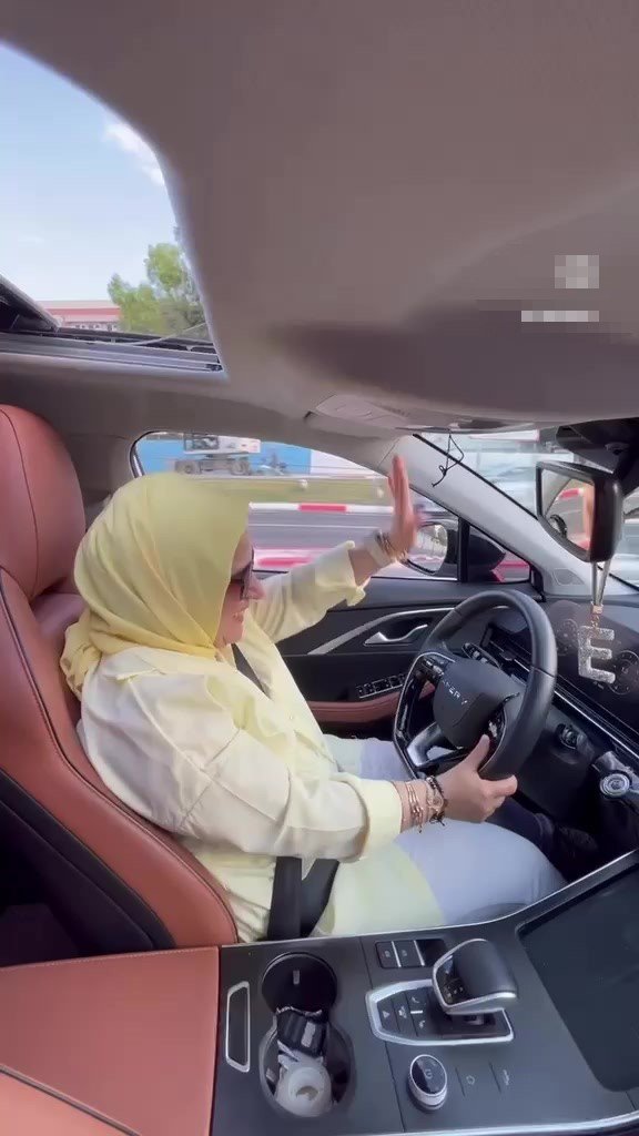 Antalya Trafiğinde Kornalar, Kanseri Yenen Kadın İçin Çaldı