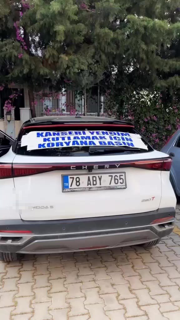 Antalya Trafiğinde Kornalar, Kanseri Yenen Kadın İçin Çaldı