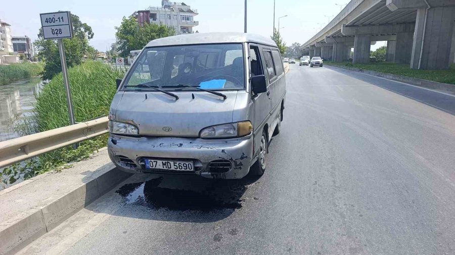 Yağ Dökülen Yolda Kayarak 50 Metre Sürüklenen Motosikletli Yaralandı