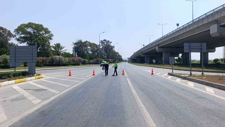 Yağ Dökülen Yolda Kayarak 50 Metre Sürüklenen Motosikletli Yaralandı