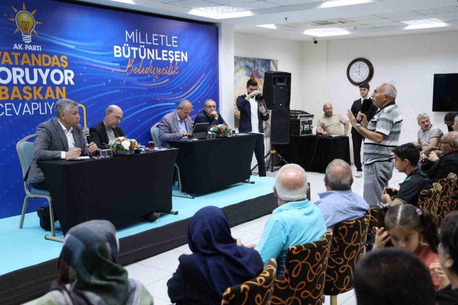 Başkan Pekyatırmacı Şeyh Şamil Ve Mehmet Akif Mahallelerinde Vatandaşların Sorularını Cevapladı