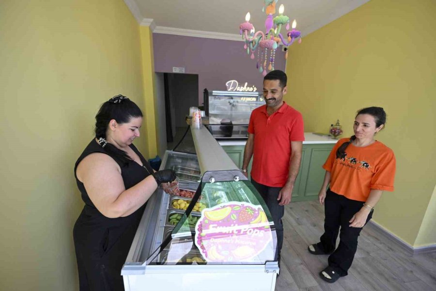 Mersin Büyükşehir Belediyesi Üretici Kadınları Ekonomiye Kazandırıyor