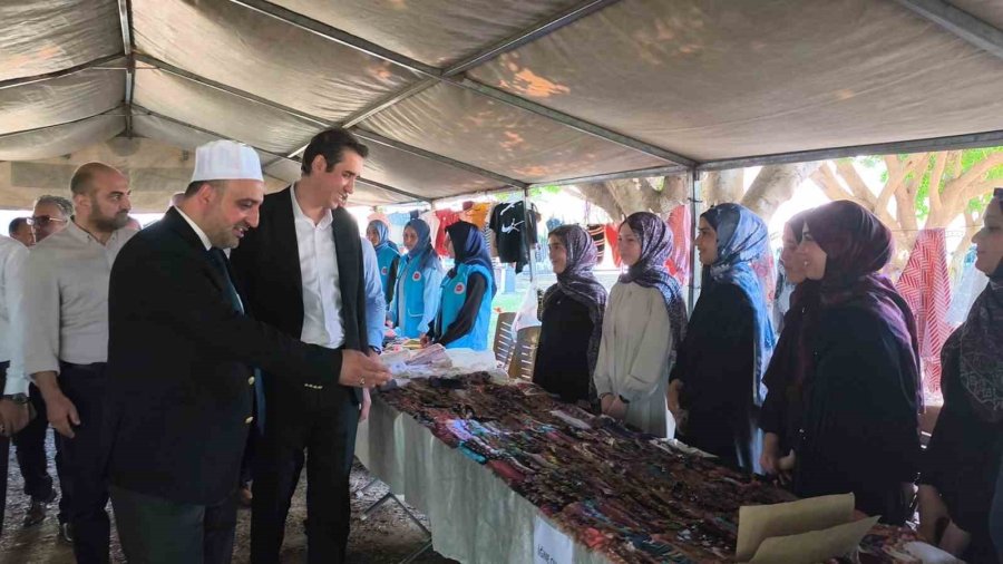 Bozyazı’da Kur’an Kursu Öğrencileri İçin Hayır Çarşısı Açıldı