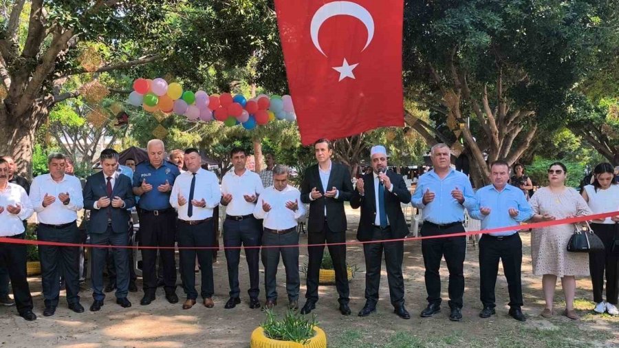 Bozyazı’da Kur’an Kursu Öğrencileri İçin Hayır Çarşısı Açıldı
