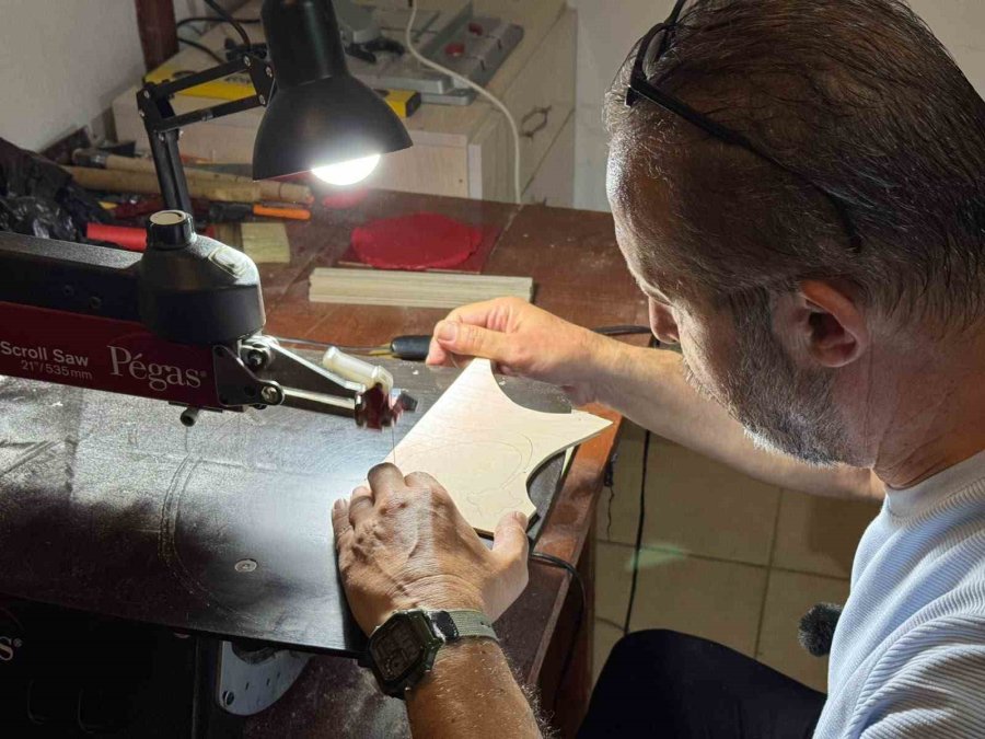 Ahşaba Sanatla Hayat Veriyor: 12 Yıllık Naht Tutkusu
