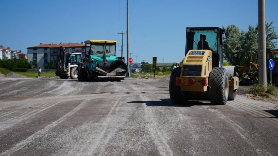 Niğde Belediyesi’nden Kent Genelinde Yol Ve Altyapı Seferberliği