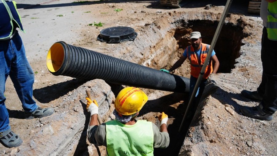 Niğde Belediyesi’nden Kent Genelinde Yol Ve Altyapı Seferberliği