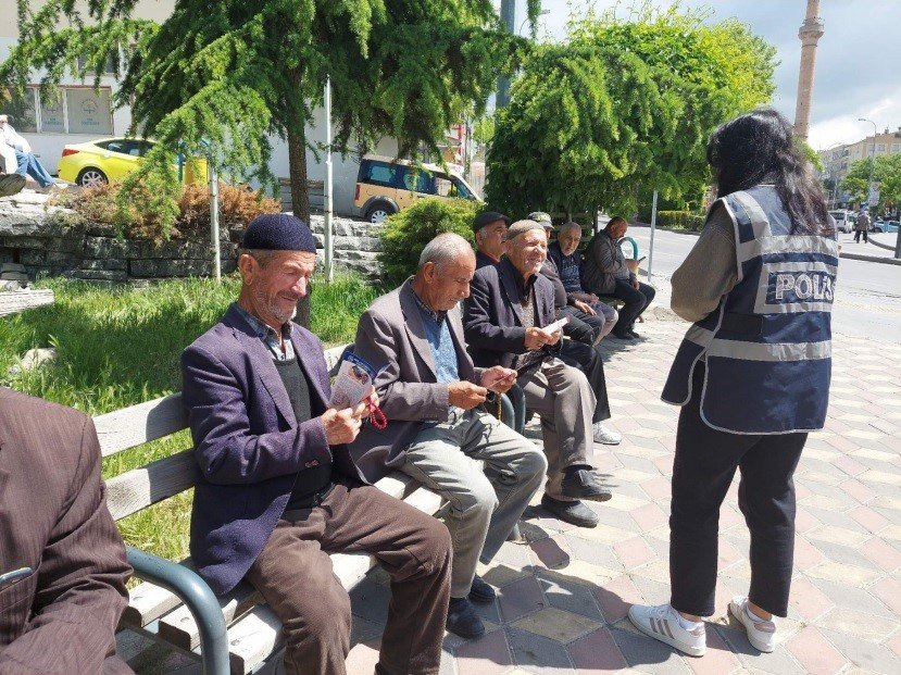 Emeklilere Dolandırıcılık Uyarısı
