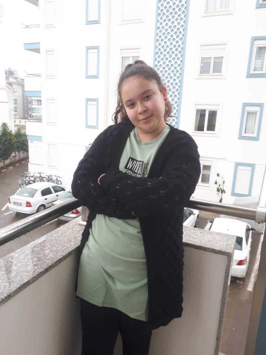 Okula Götürdüğü 16 Yaşındaki Kızını Kazada Kaybetmişti: Acısına Dayanamayıp Vefat Etti