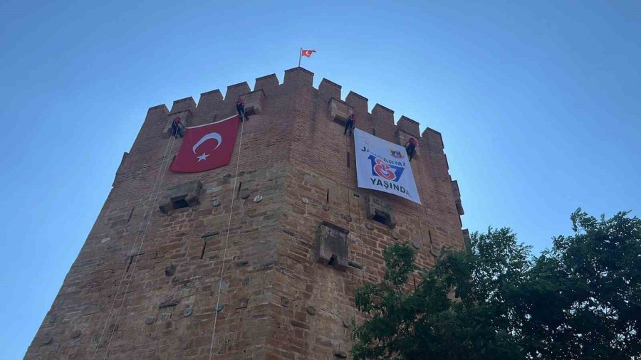 Alanya’da Jak Ekiplerinden Alanya Kızılkule’de Nefes Kesen Gösteri