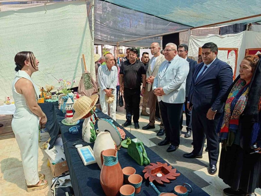 Kumluca’da Halk Eğitim Merkezi Müdürlüğü Sergisi Törenle Açıldı