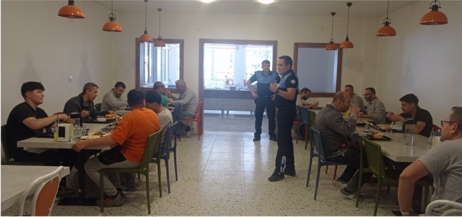 Niğde Polisi Dolandırıcılara Karşı Vatandaşları Uyardı