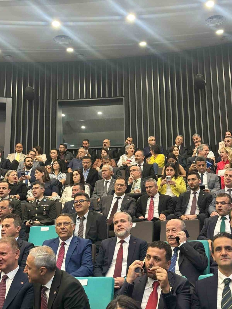 Nöhü, Ankara’daki Su Zirvesi’ne Katıldı