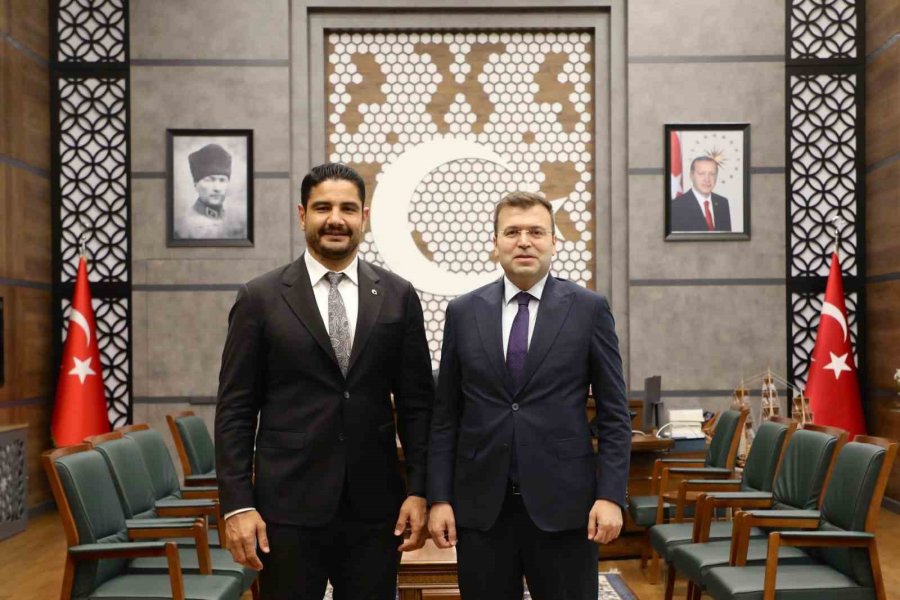 Türkiye Güreş Federasyonu Başkanı Taha Akgül Niğde’de