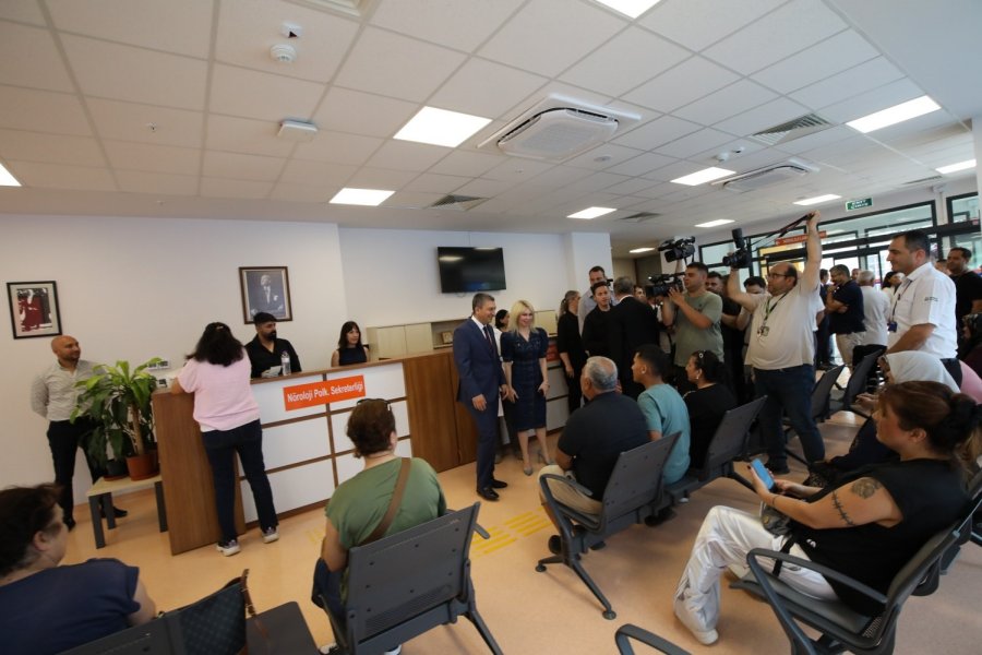 Akdeniz Üniversitesi Hastanesinde 9 Ayda Tamamlanan Nöroloji Polikliniği Açıldı